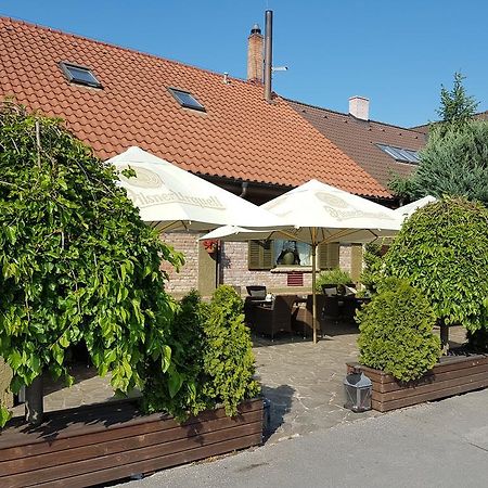 Barock Restaurant & Pension Topoľčany Eksteriør bilde