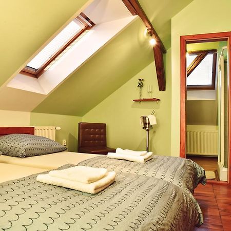 Barock Restaurant & Pension Topoľčany Eksteriør bilde
