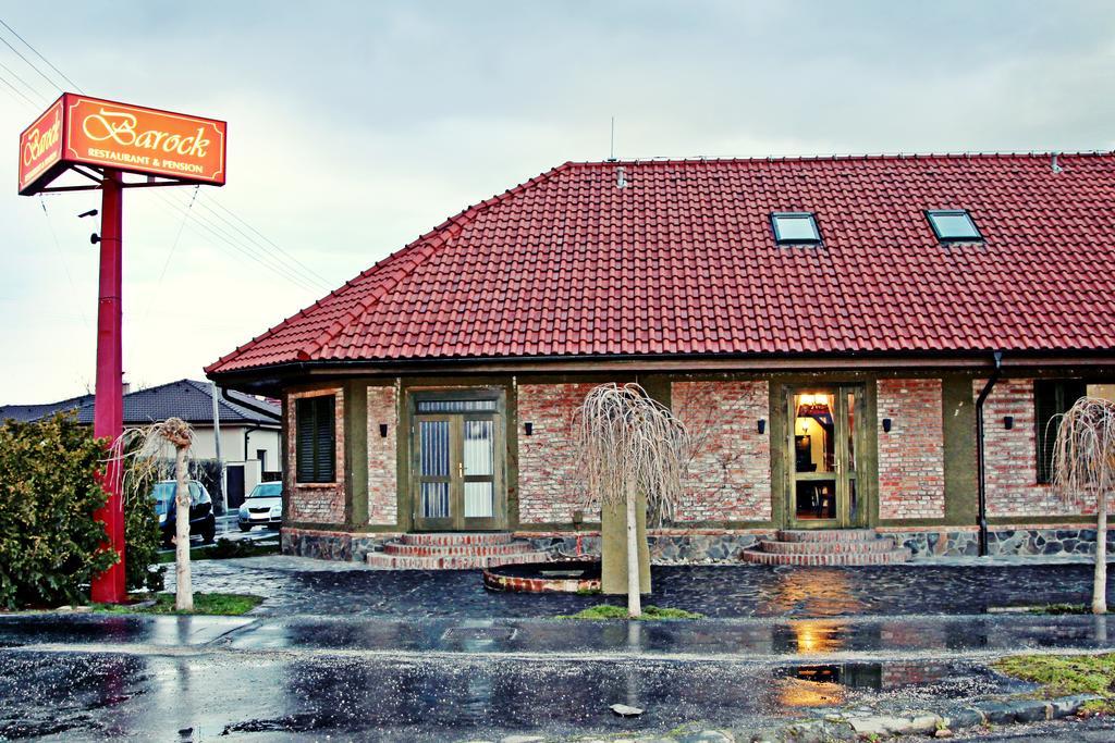 Barock Restaurant & Pension Topoľčany Eksteriør bilde