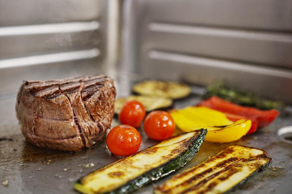 Barock Restaurant & Pension Topoľčany Eksteriør bilde
