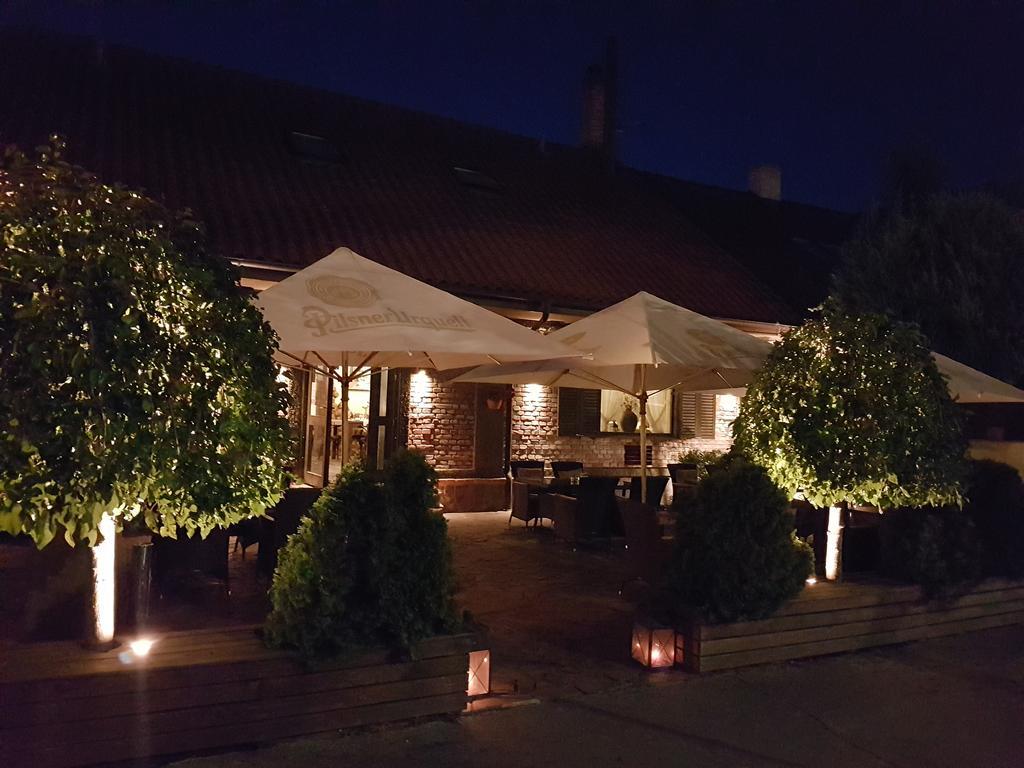 Barock Restaurant & Pension Topoľčany Eksteriør bilde